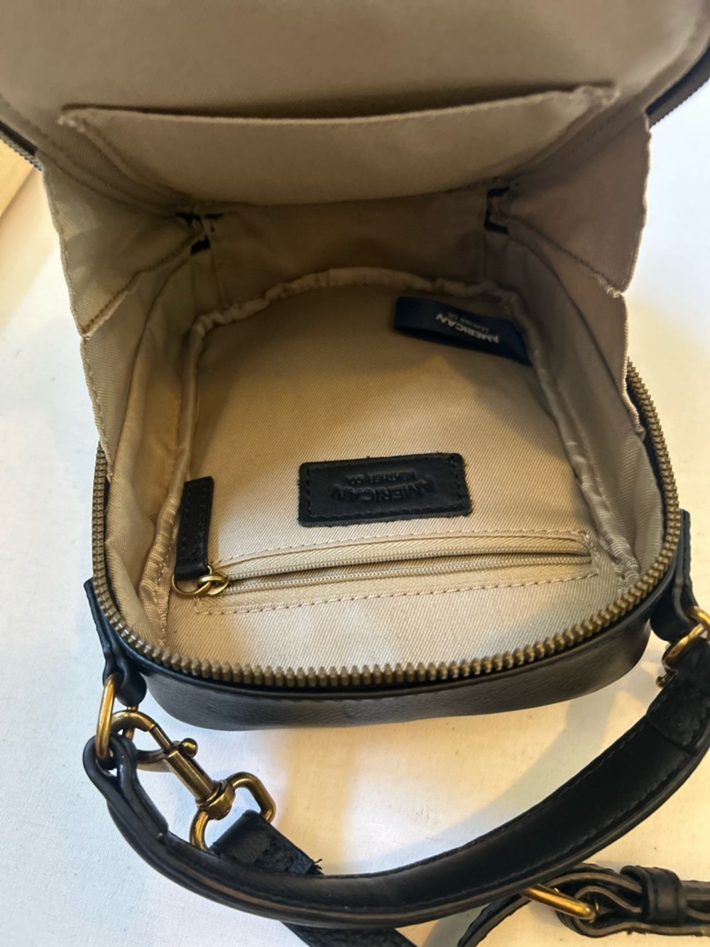American Leather Co. Tribeca Crossbody Black - Picture 11 of 14